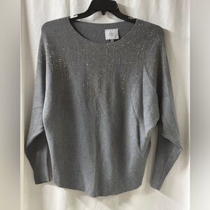 Liv Milano Women’s Large Lightweight Gray Sweater with Rhinestone Accents‎